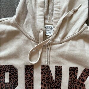 Victoria’s Secret Pink Cream and Cheetah Print Hoodie Jogger Set